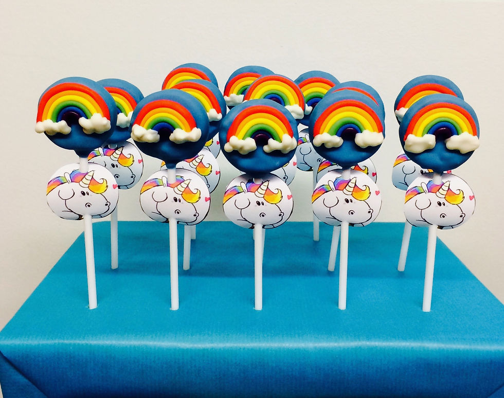 Regenbogen Cake Pops