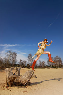Daria by LeonSaperstein-Hermes7683 sm - studio-FAB