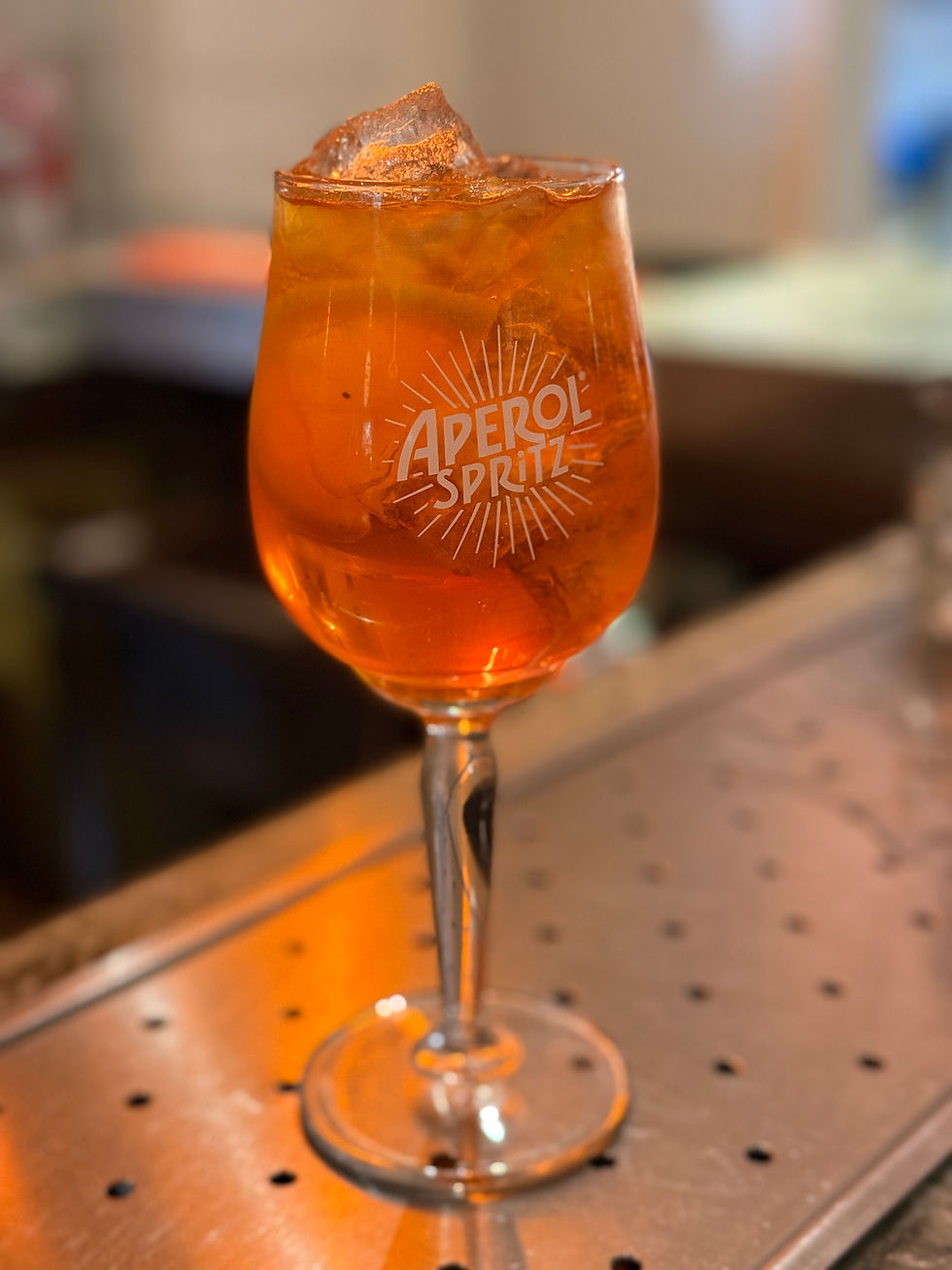 Los lunes toda la barra de Spritz están $99.00