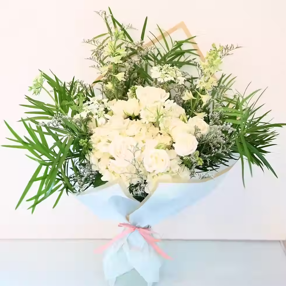 Elegant white flower bouquet