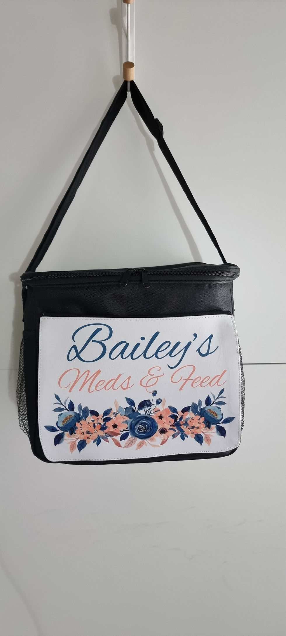 Thumbnail: XL Insulated Meds/Feed/Picnic Bag