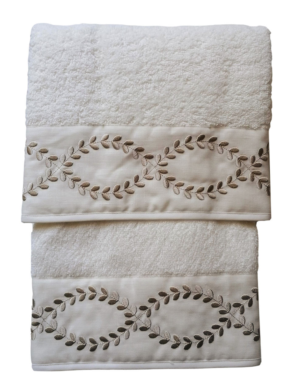 "SARA" embroidered towel set