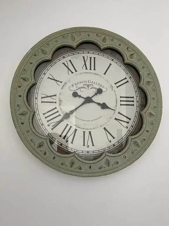 Old Style Clock