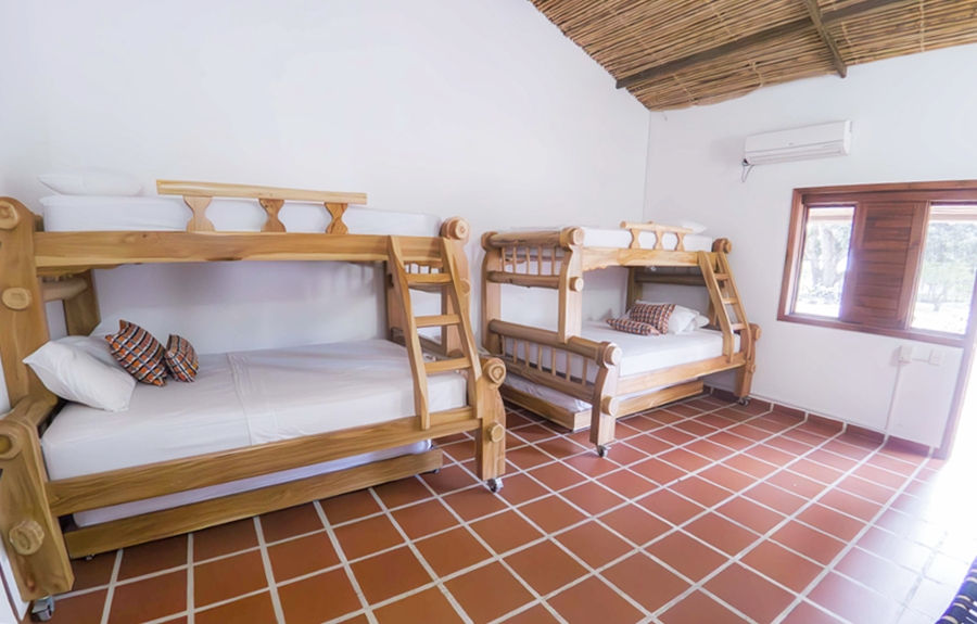 Hotel en Mariquita Brisas La Gaviota con lagos de pesca y restaurante en Mariquita.