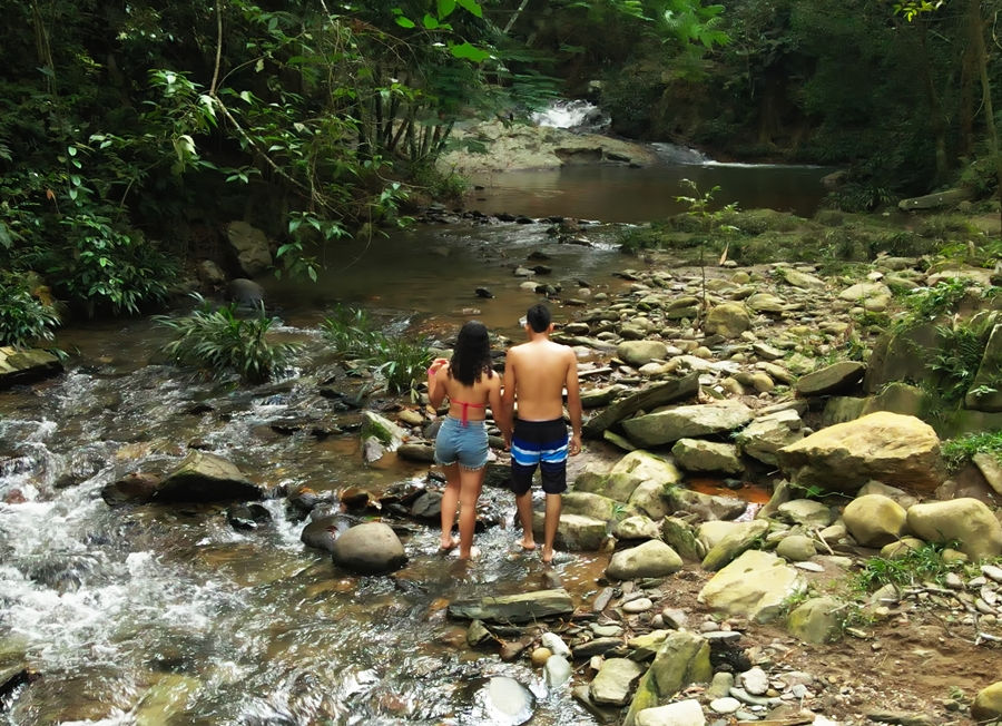 Aprovecha la frescura del agua natural de los lagos en Hotel Brisas La Gaviota, Mariquita Tolima