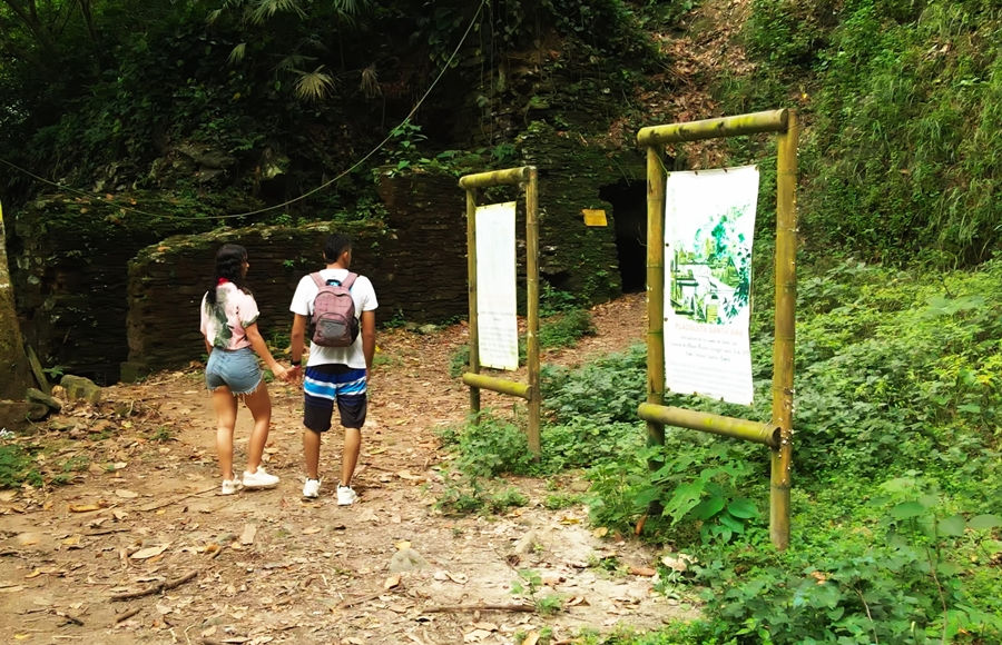 Recorridos guiados por senderos naturales y por las ruinas de las reales minas de Santa Ana en Hotel Brisas La Gaviota, Mariquita Tolima