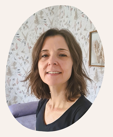 Portrait de Carine François, praticienne spécialisée en drainage lymphatique et massage japonais du visage à Lunéville.