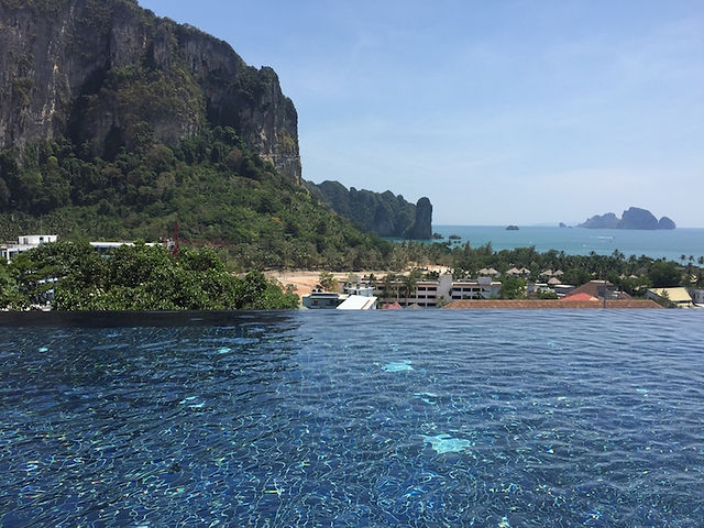 Aonang Cliff Beach Resort Pool6