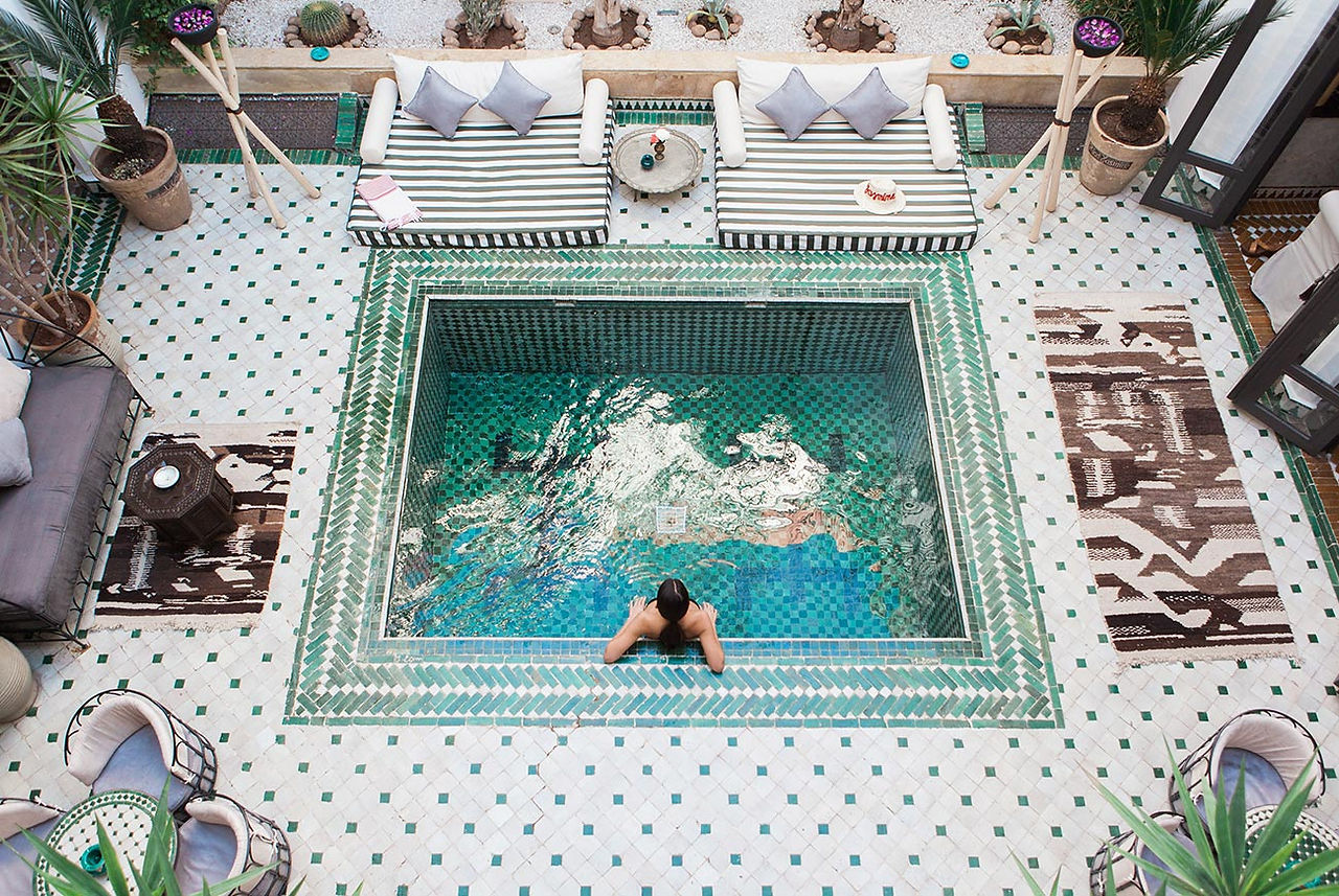 riad-yasmine-marrakech-piscine-patio-vue