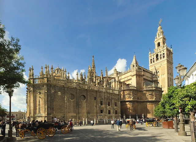 Sevilla cathedral giralda