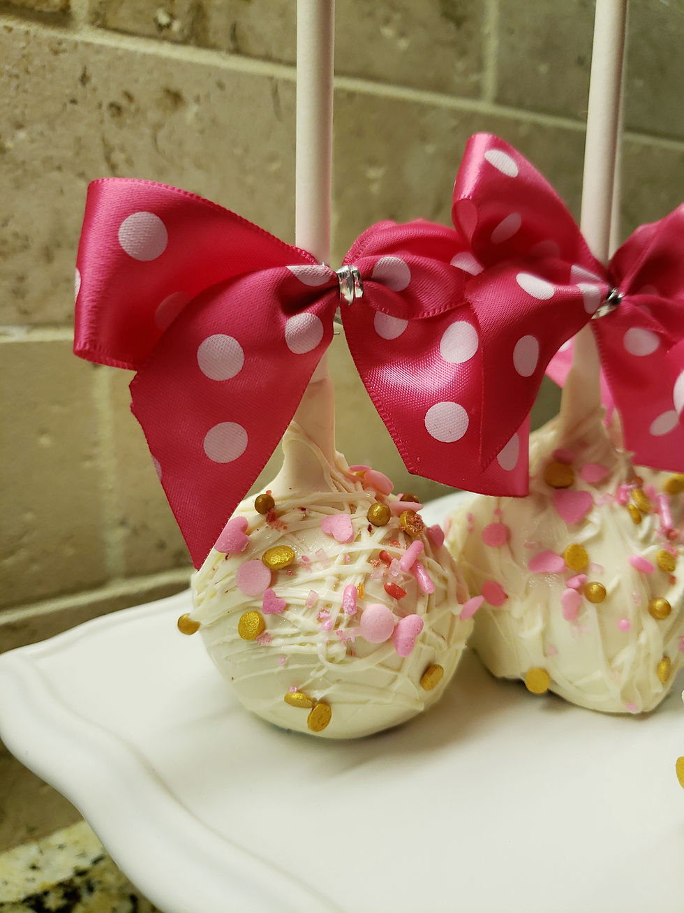 Thumbnail: Cake Pop-Pretty Woman- Pink-Gold Confetti-6pk