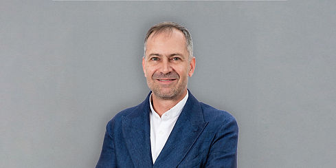 Dr Johan van Heerden.jpg