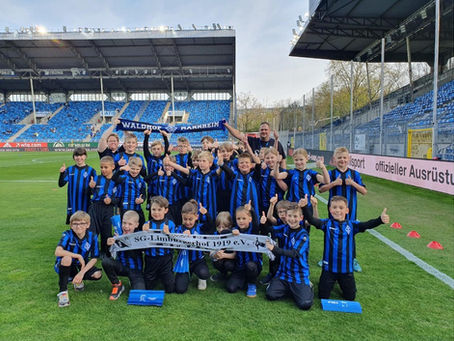 Einlaufkids der F1 SGL beim SV Waldhof