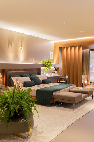 Quarto do Casal, Cabeceira, estar íntimo, closet, porta de palhinha, escrivaninha, arquitetura biofílica, espaço de meditação, espaço de descanso e leitura, peseira de cama, copa íntima, adega, sofá curvo, mancebo, portobello, breton, casa bonita, primavera casa, quattro home, studio promais, só luz. artdesign cortinas