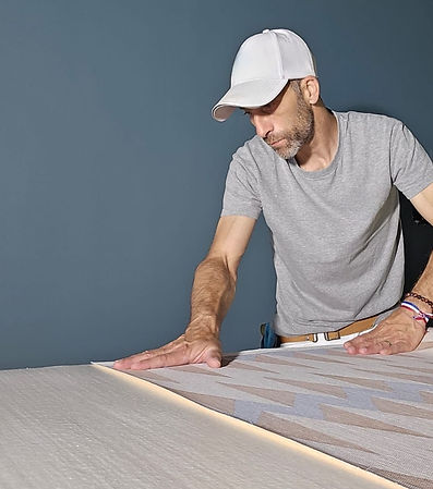 Arnaud Fouassier installing wallpaper