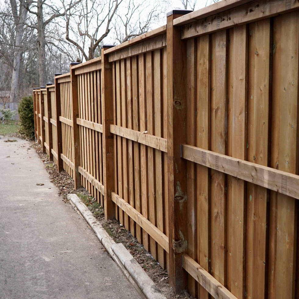 WOOD FENCES Naklo Fence & Deck London, Ontario