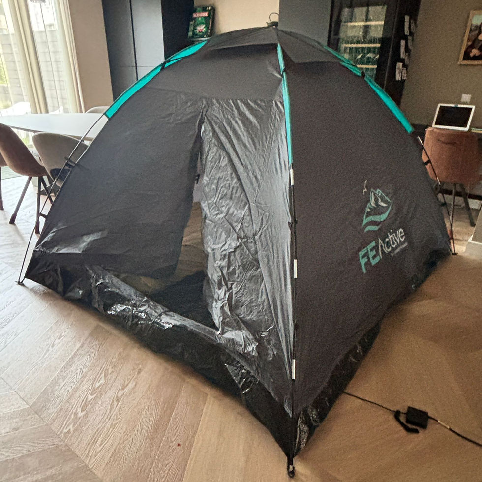Sabbatical week 15: ik zet zelf een tent op in de woonkamer als onderdeel van project tuincamping.