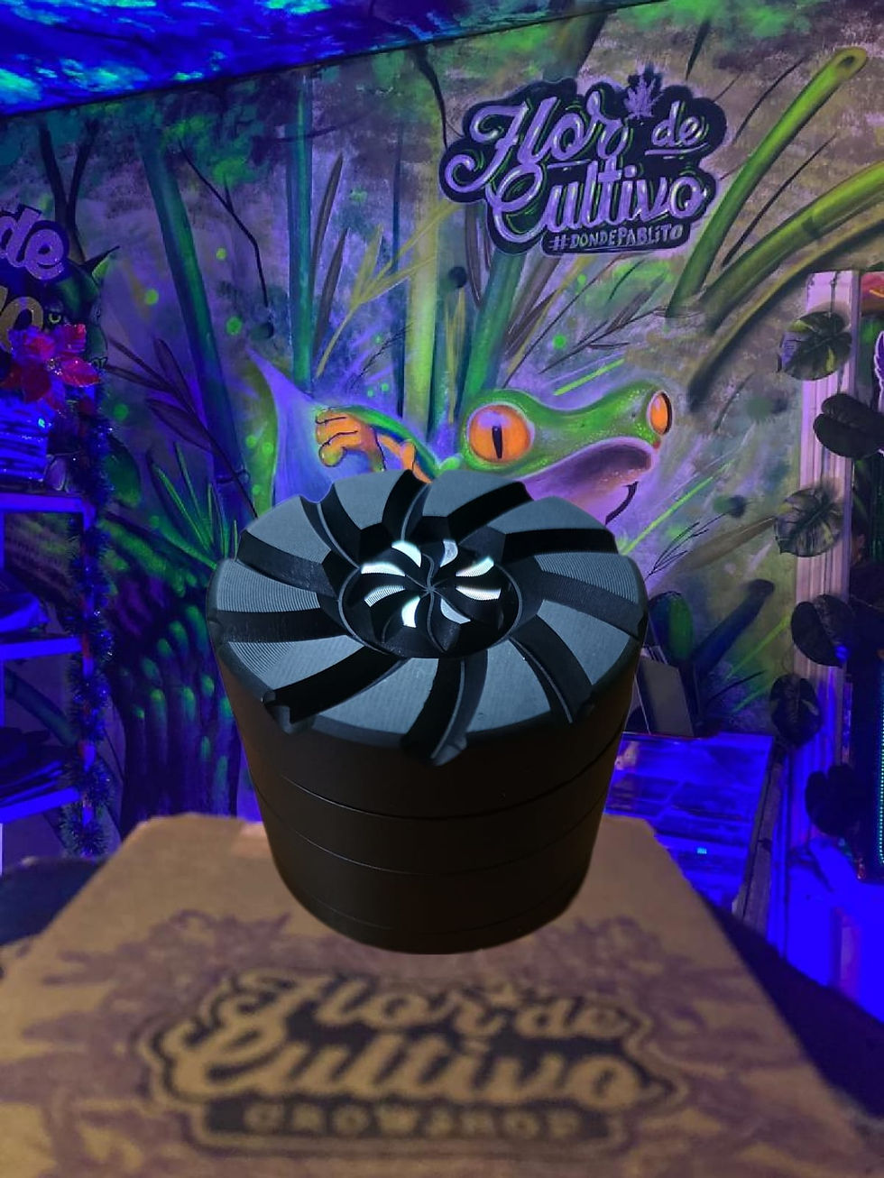 Miniatura: Moledor cuatro partes