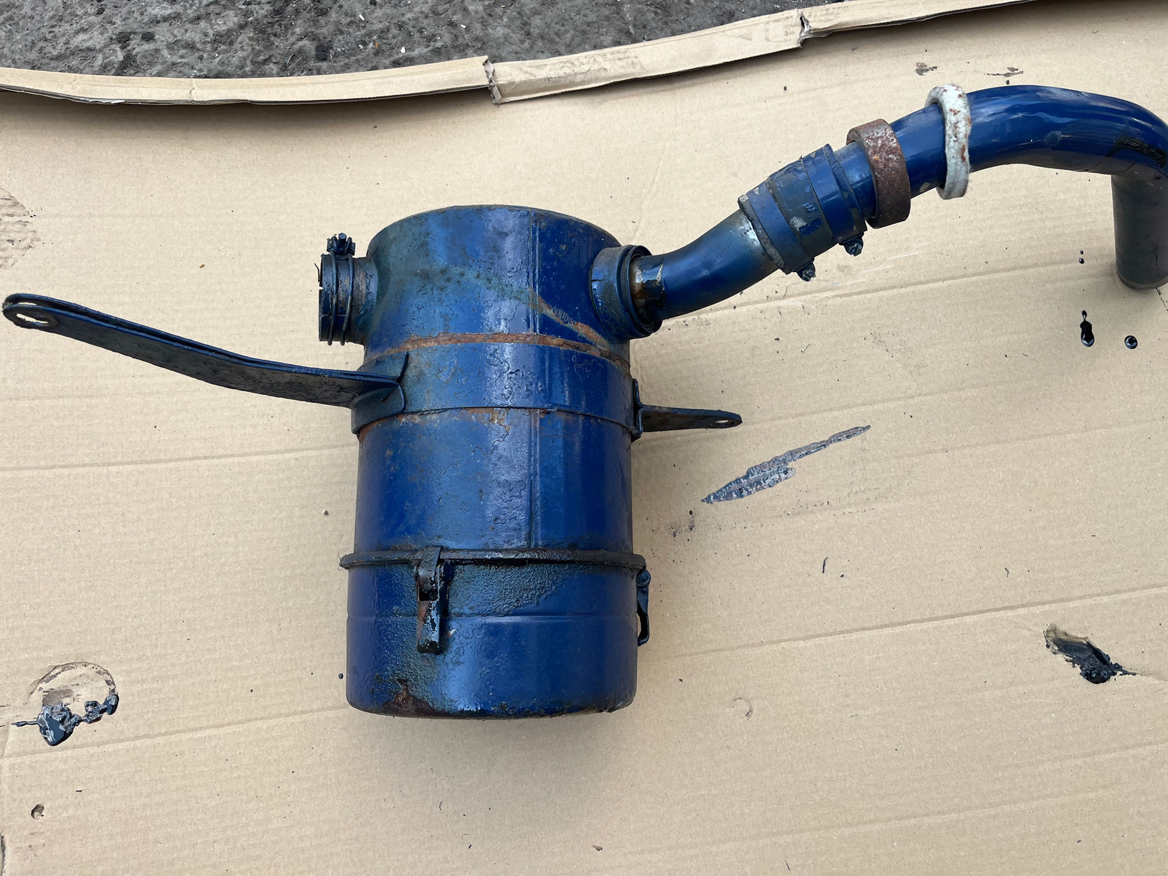 Fordson E27N air cleaner assembly 