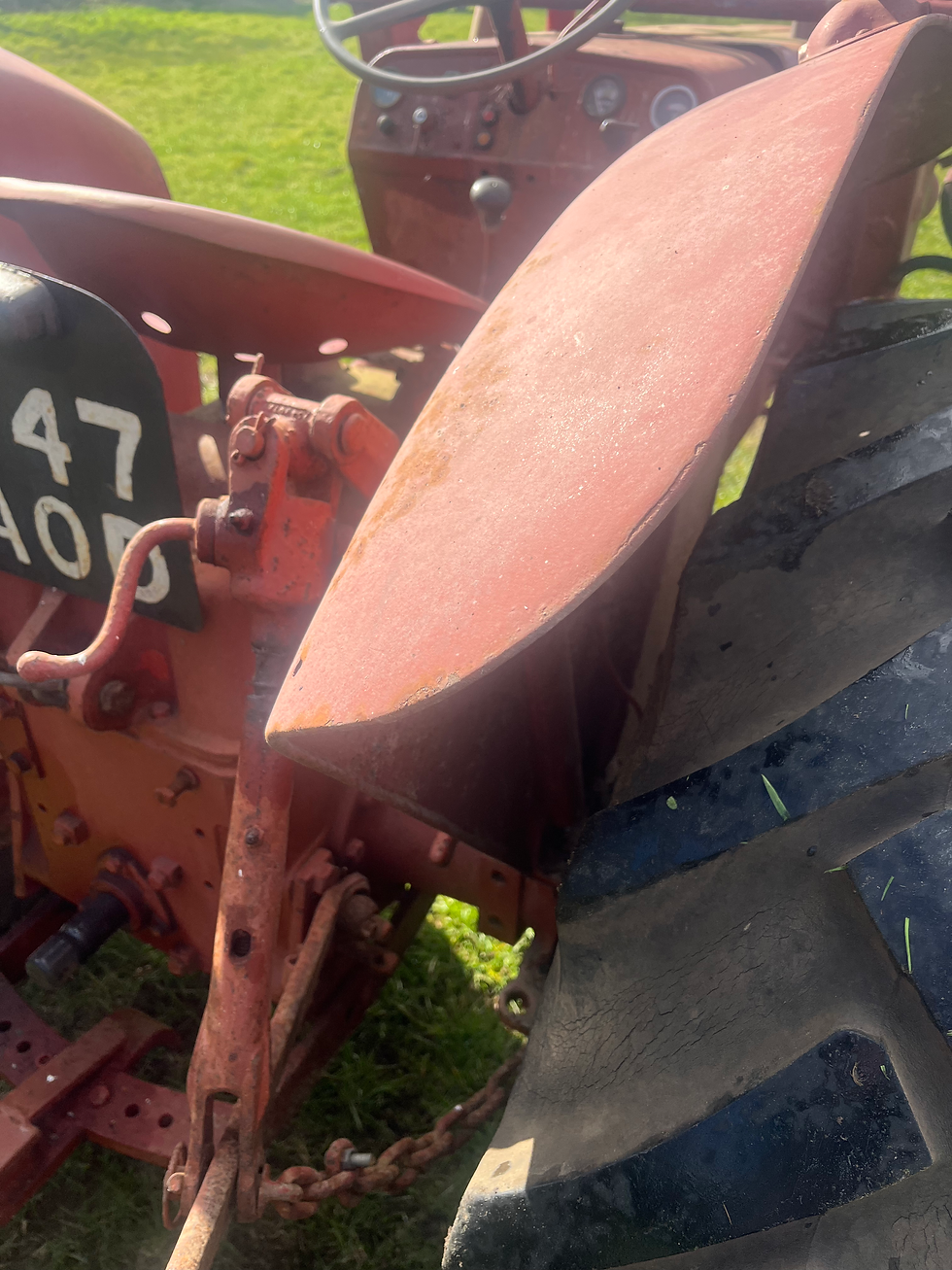 Thumbnail: International SOLDB275 with loader