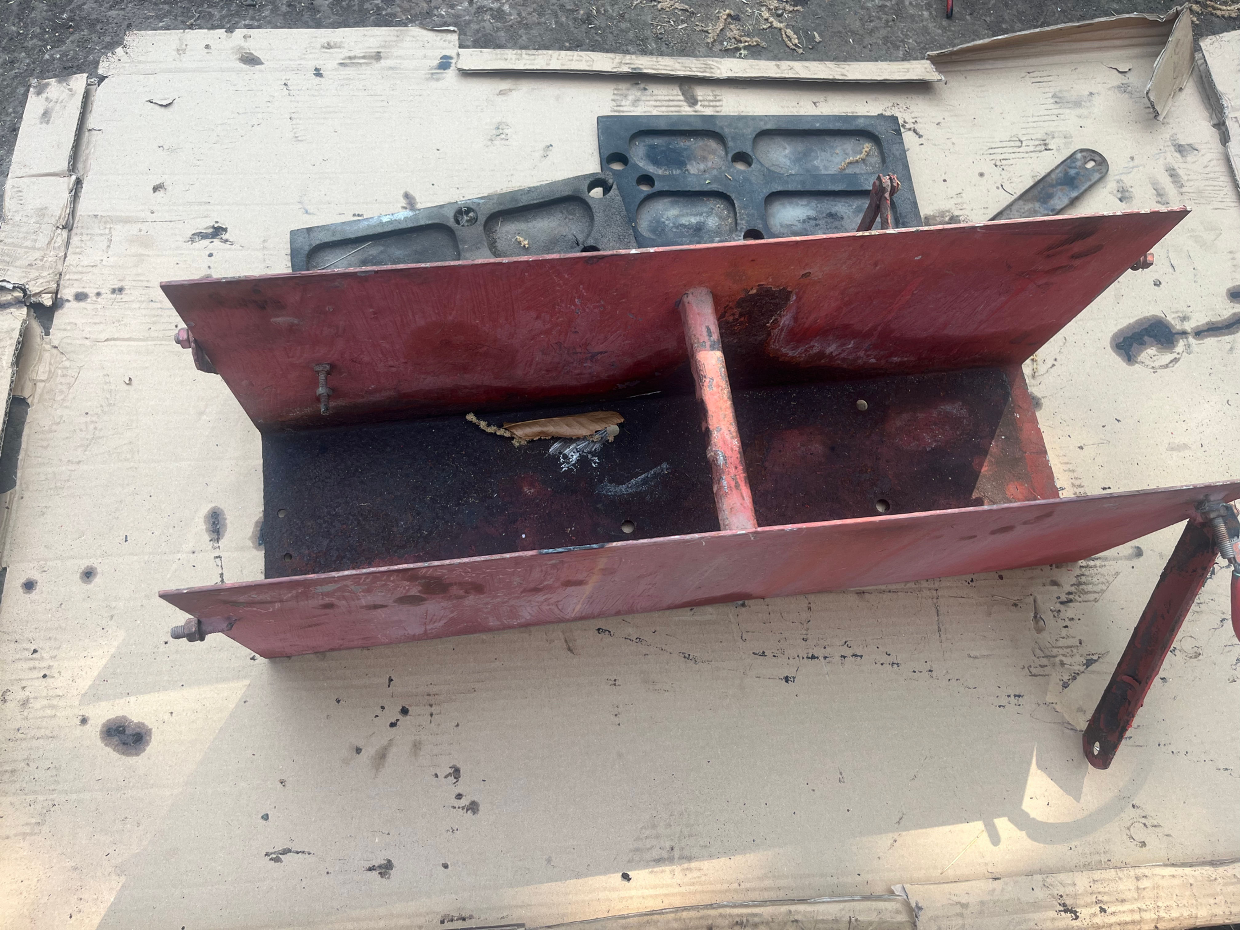 Nuffield universal battery box