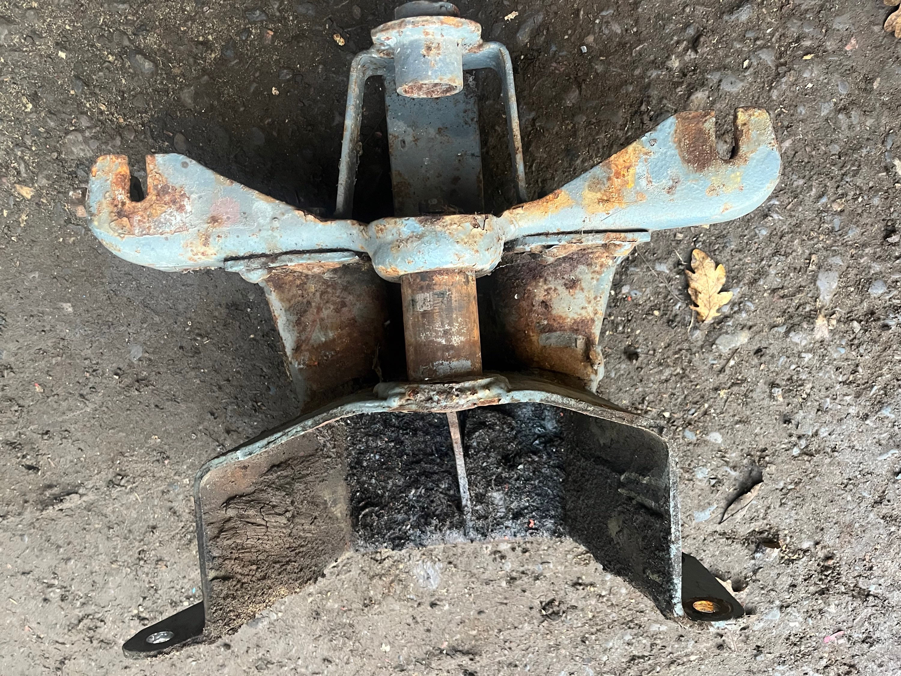Ferguson TEF20 axle carrier 