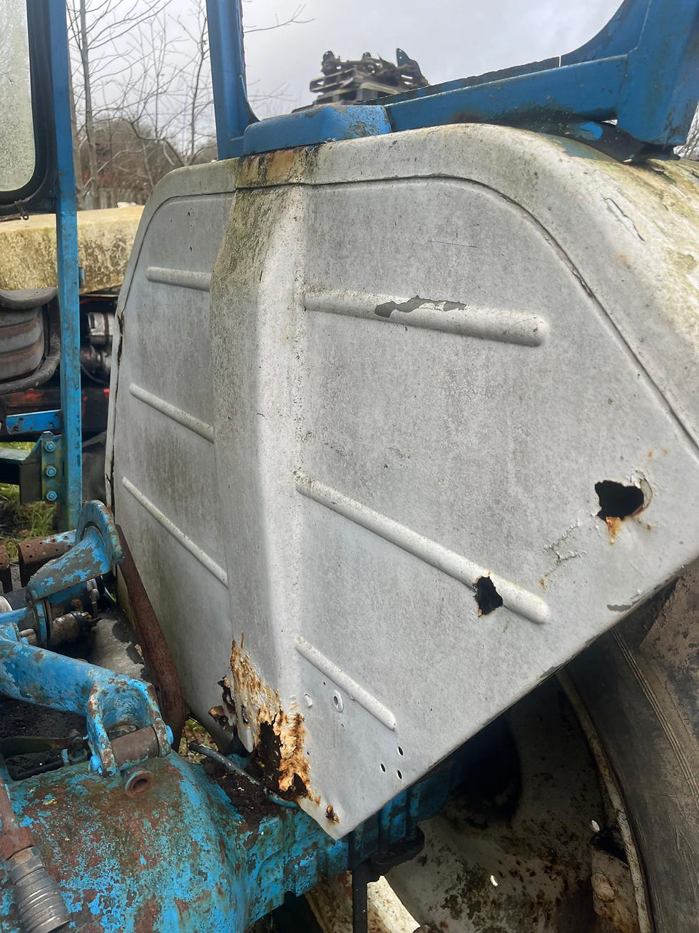 Thumbnail: Ford 4000 ect safety cab