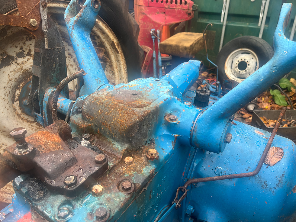 Thumbnail: Ford 4600 hydraulic top cover 