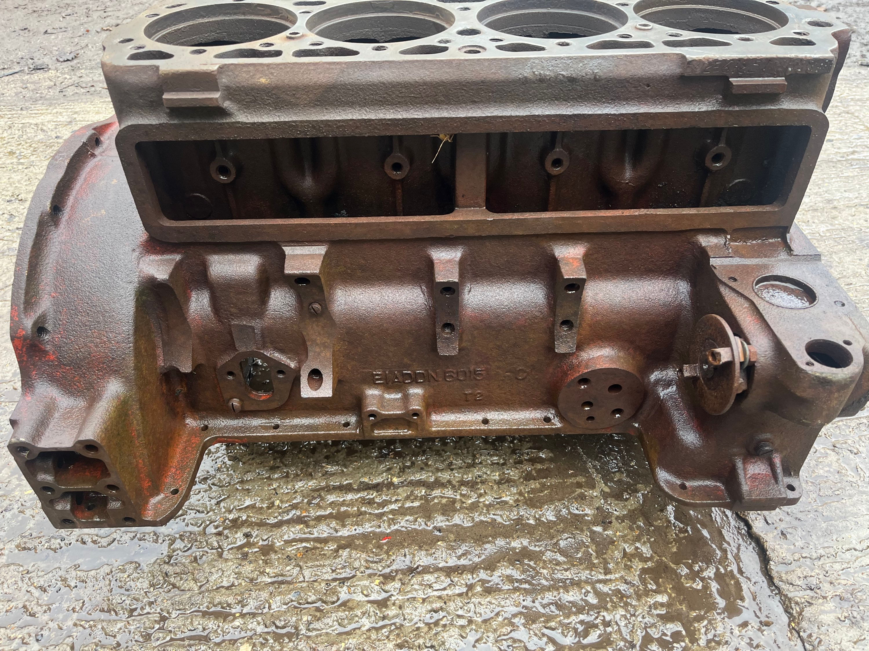 Fordson Super Major cylinder block