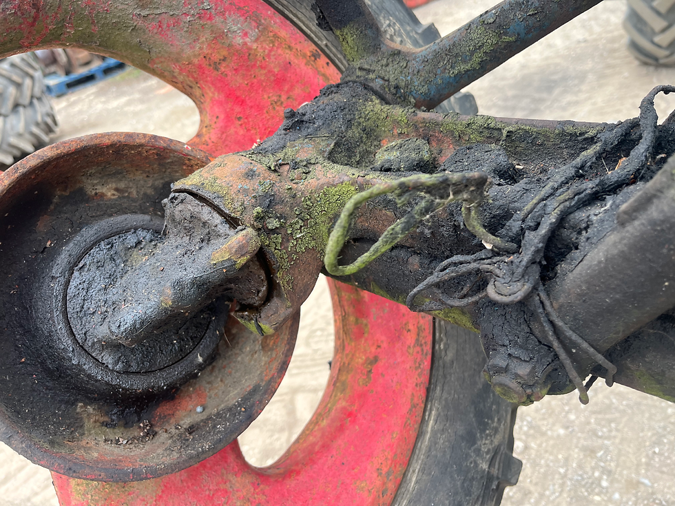 Thumbnail: Fordson Super from axle assembly 