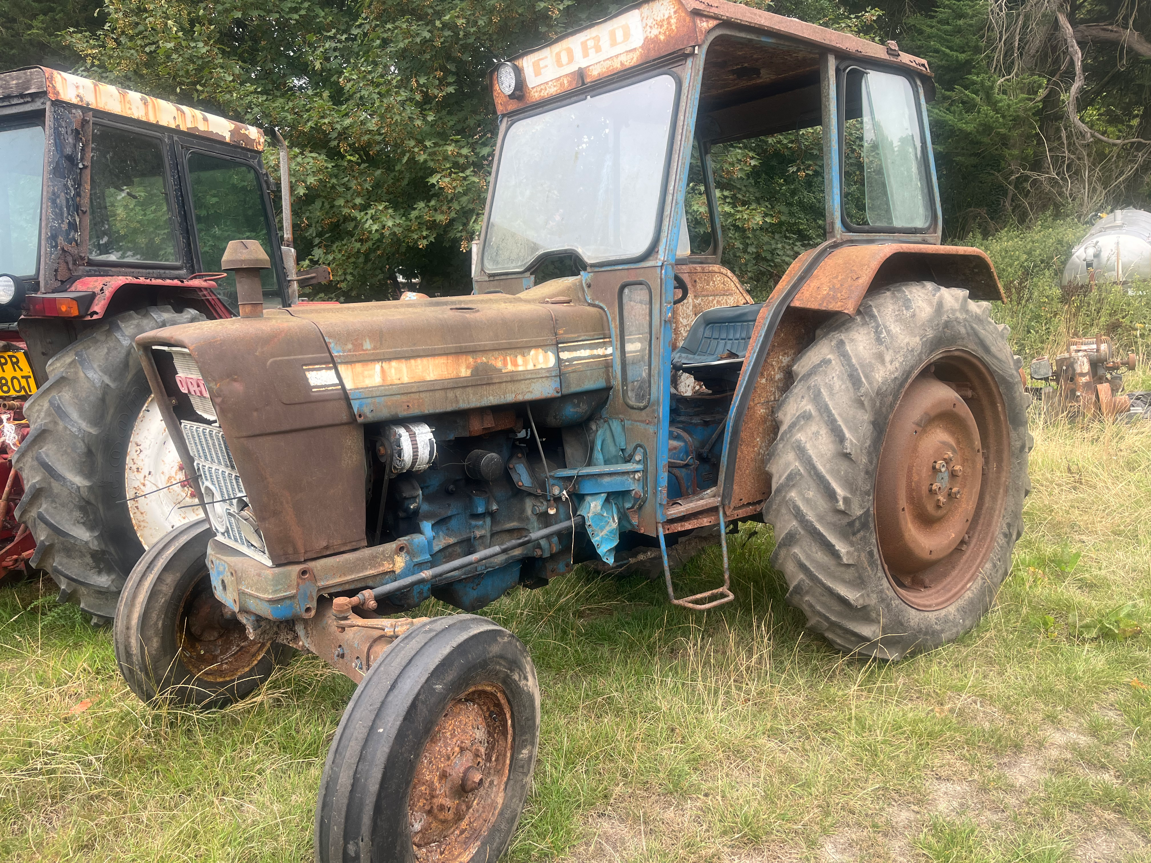 Ford 4000 BREAKING for PARTS 