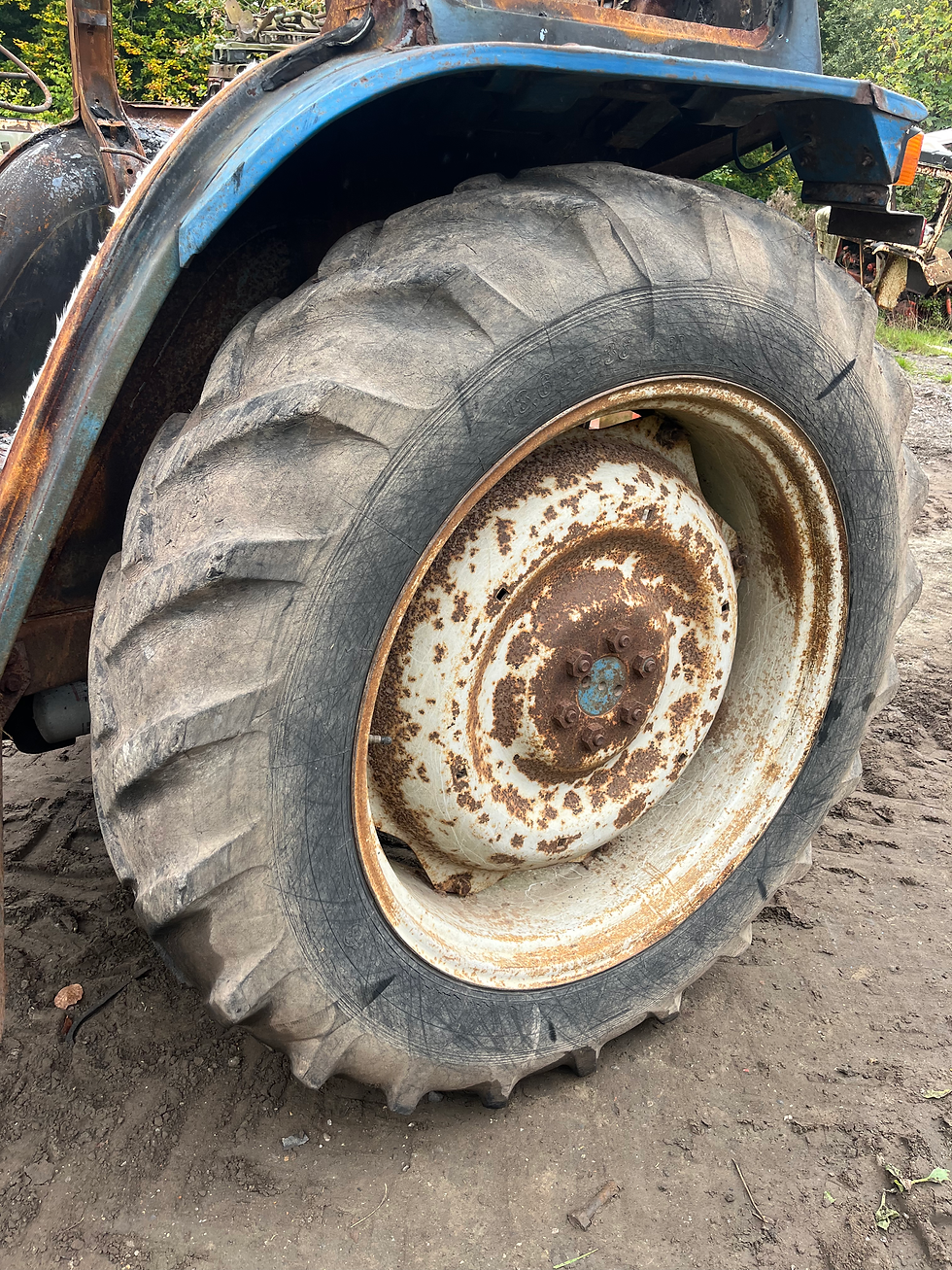 Thumbnail: Ford 4600 BREAKING 