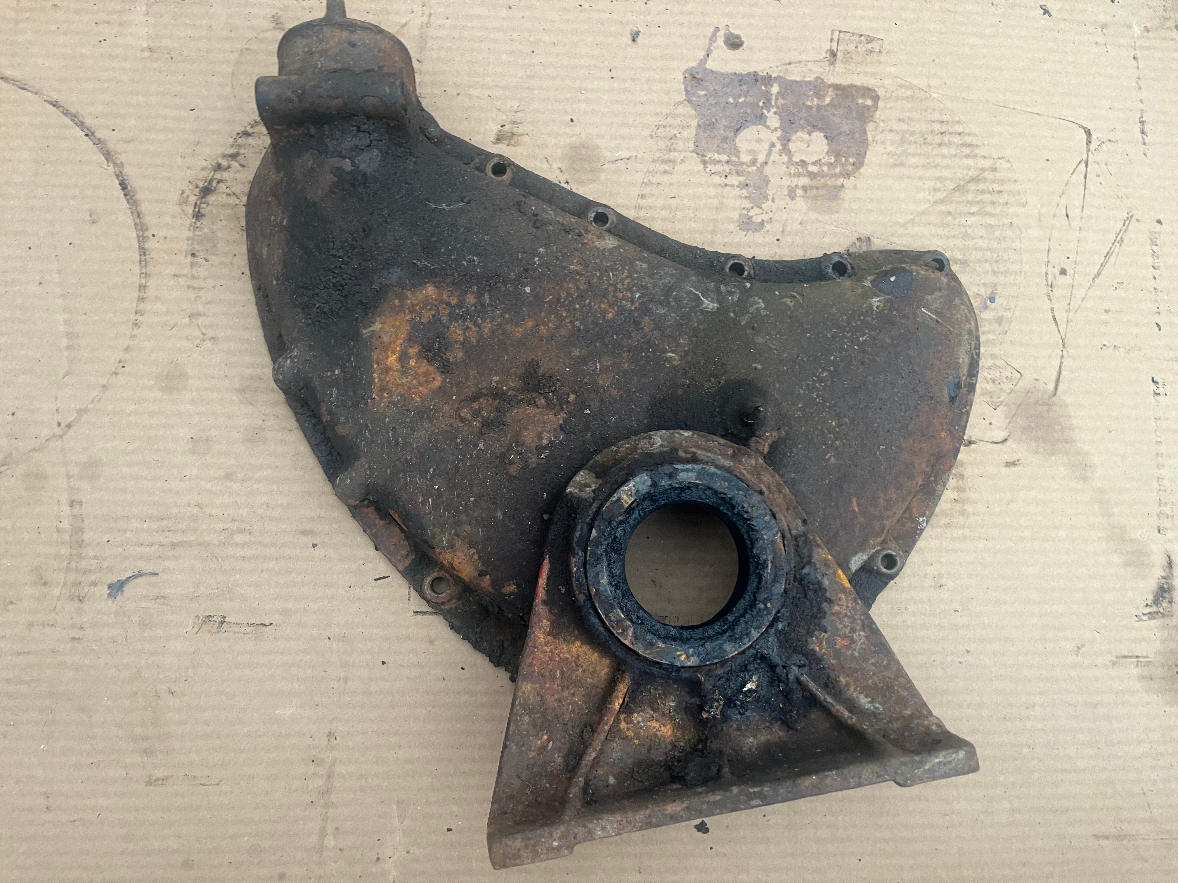 International W6/M timing cover