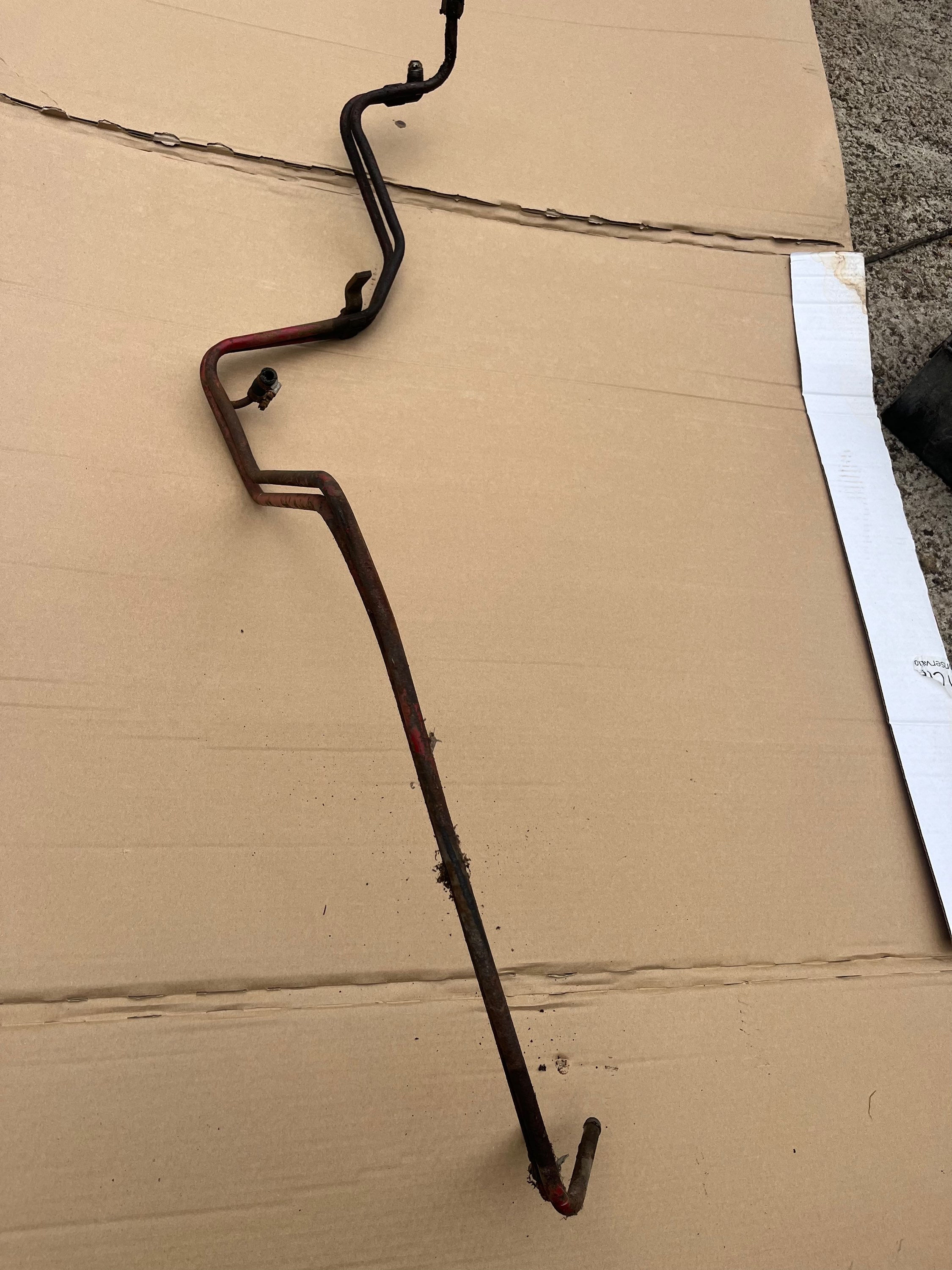 International 454 oil pipes