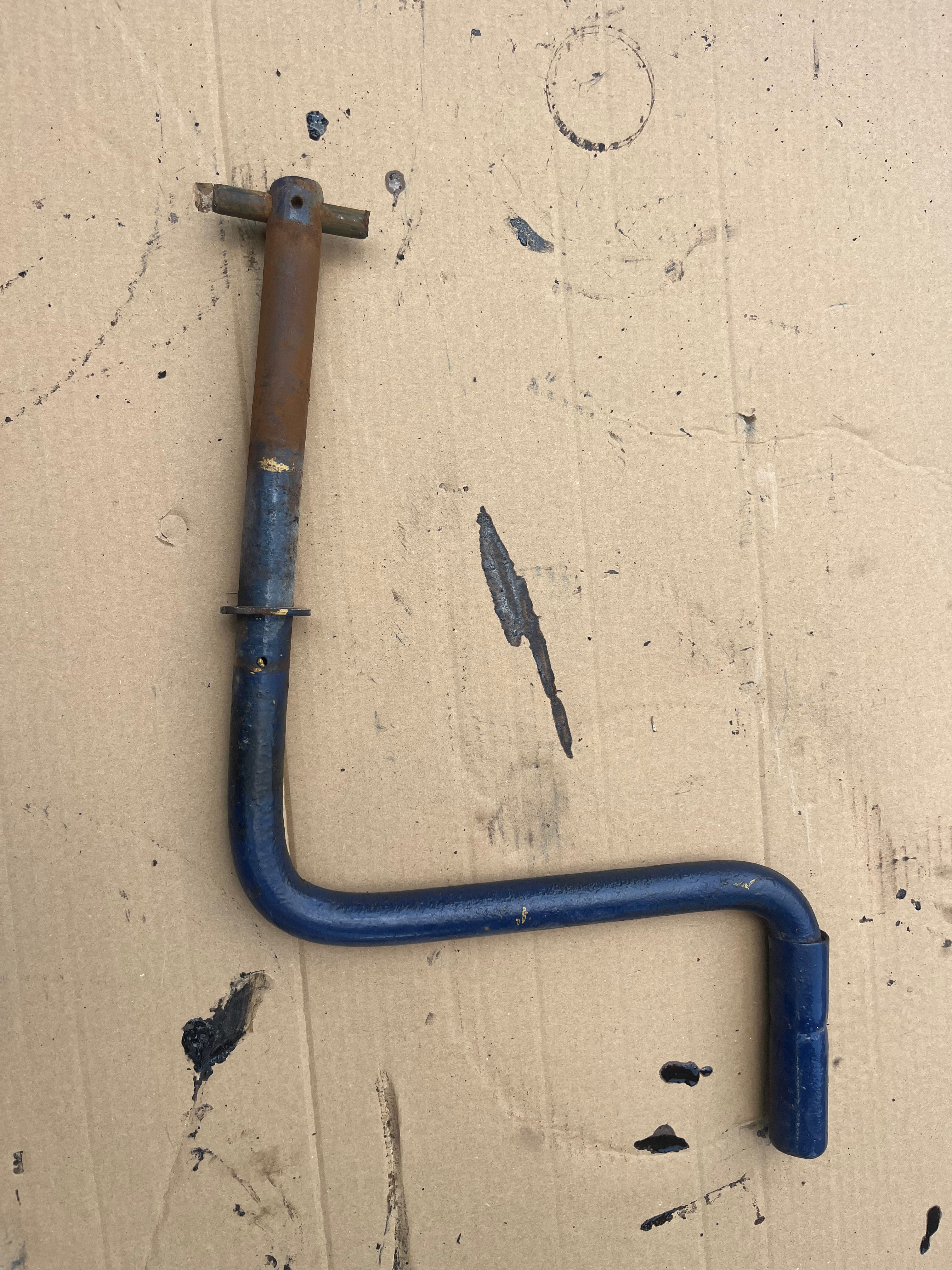 Fordson E27N starting handle 