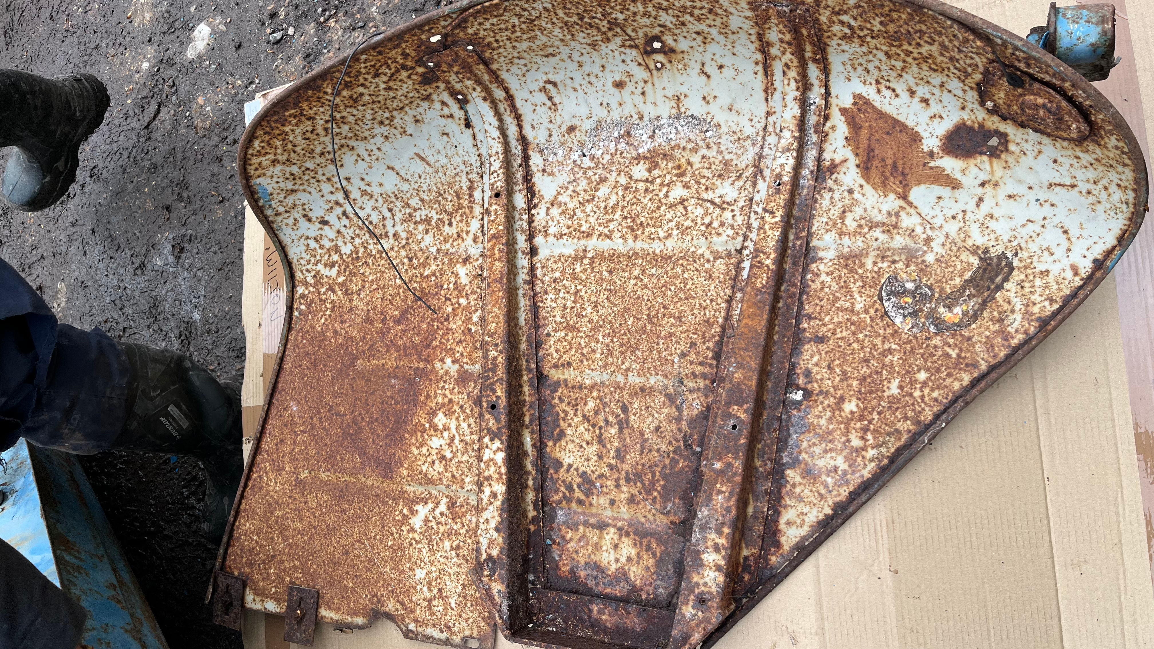 Fordson Super Major mudguard