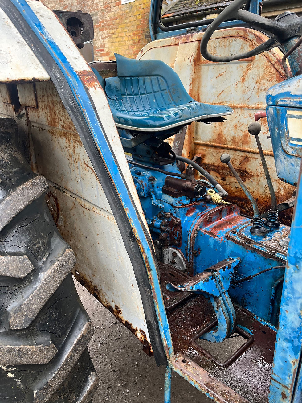 Thumbnail: Ford 4000 BREAKING for parts 