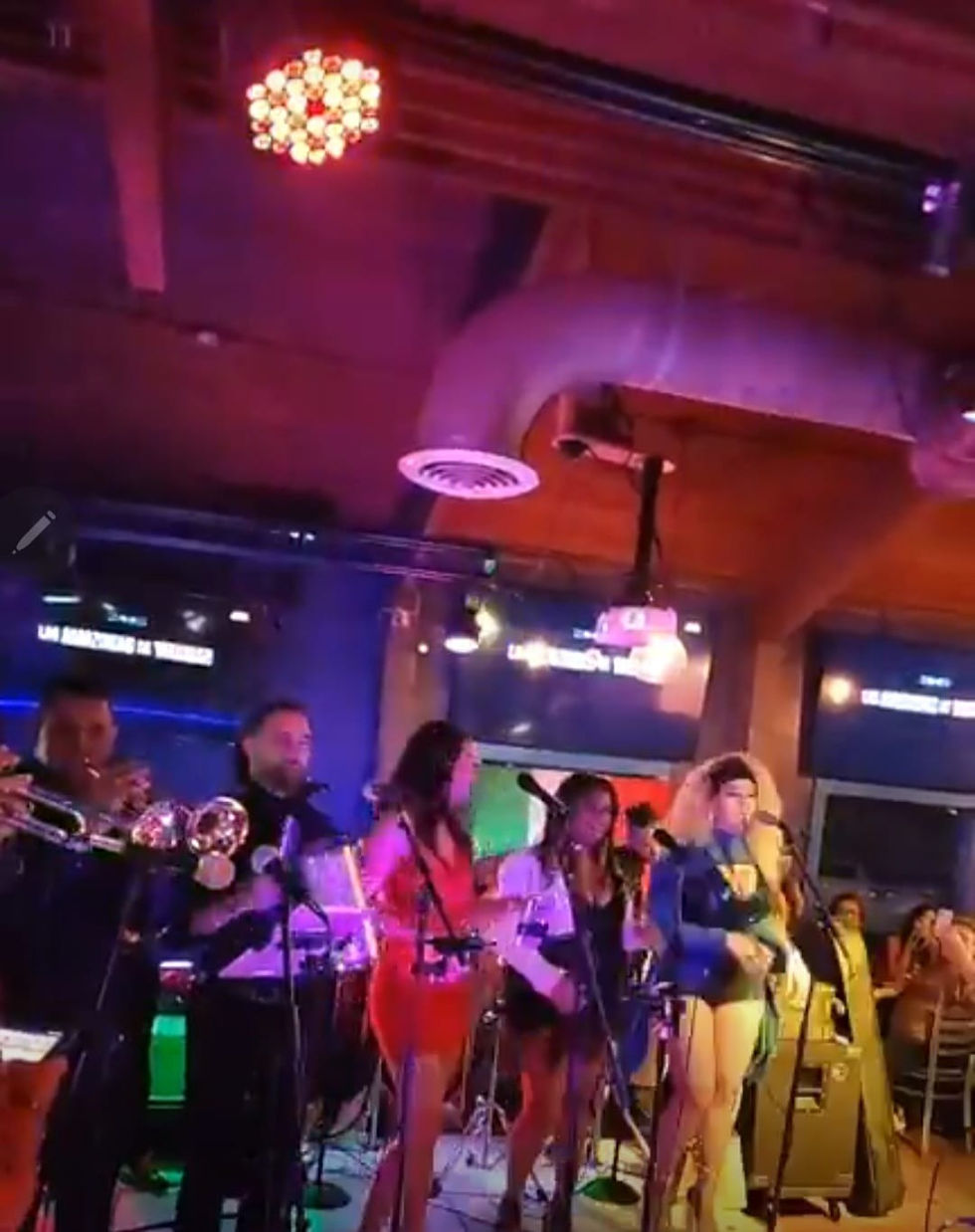 La Sonora Dinamita Estuvo en Sports Bar Arandas 23