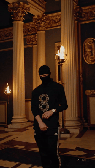 20250113_2214_Ancient Elegance, Modern Intrigue_simple_compose_01jhfnynxwemeraeycqj99fzy3.