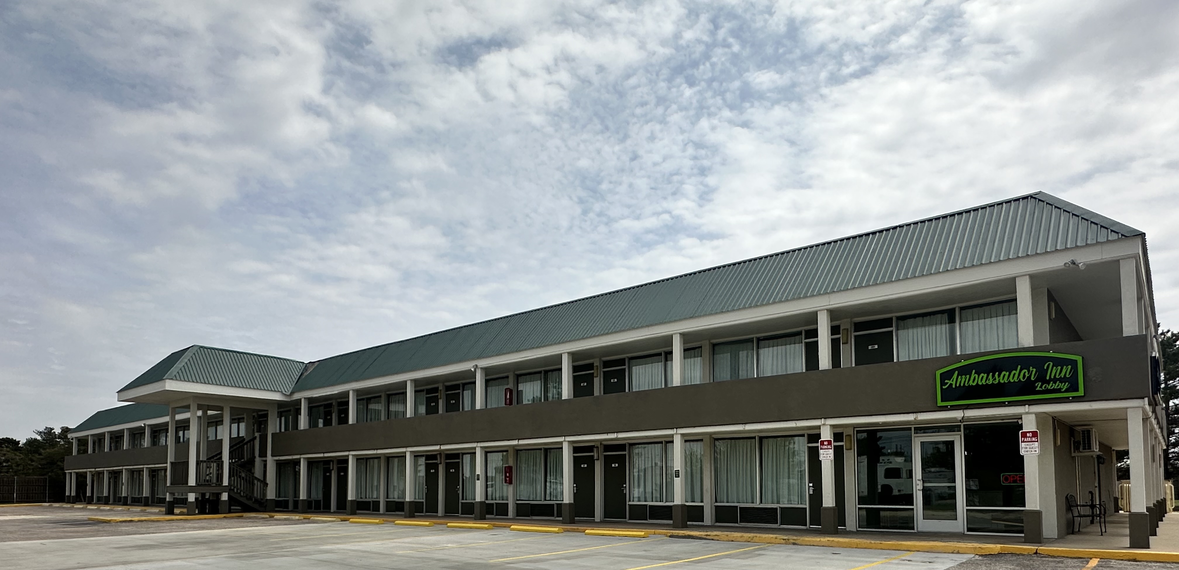 Ambassador Inn & RV Park