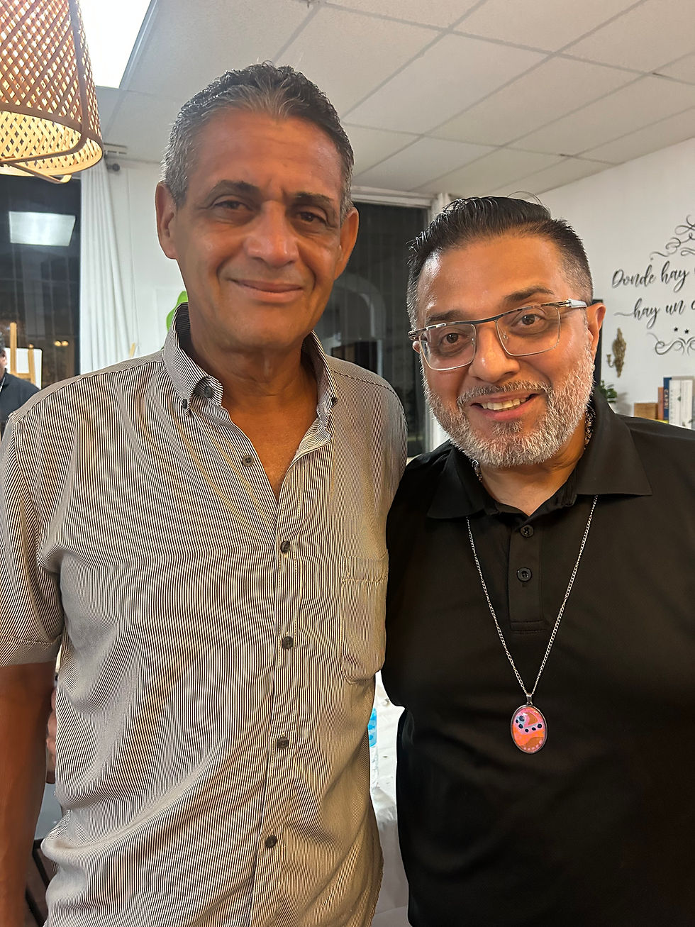 Luis Acevedo and Domingo Vega at the presentation of Alma creativa by Tanya Torres