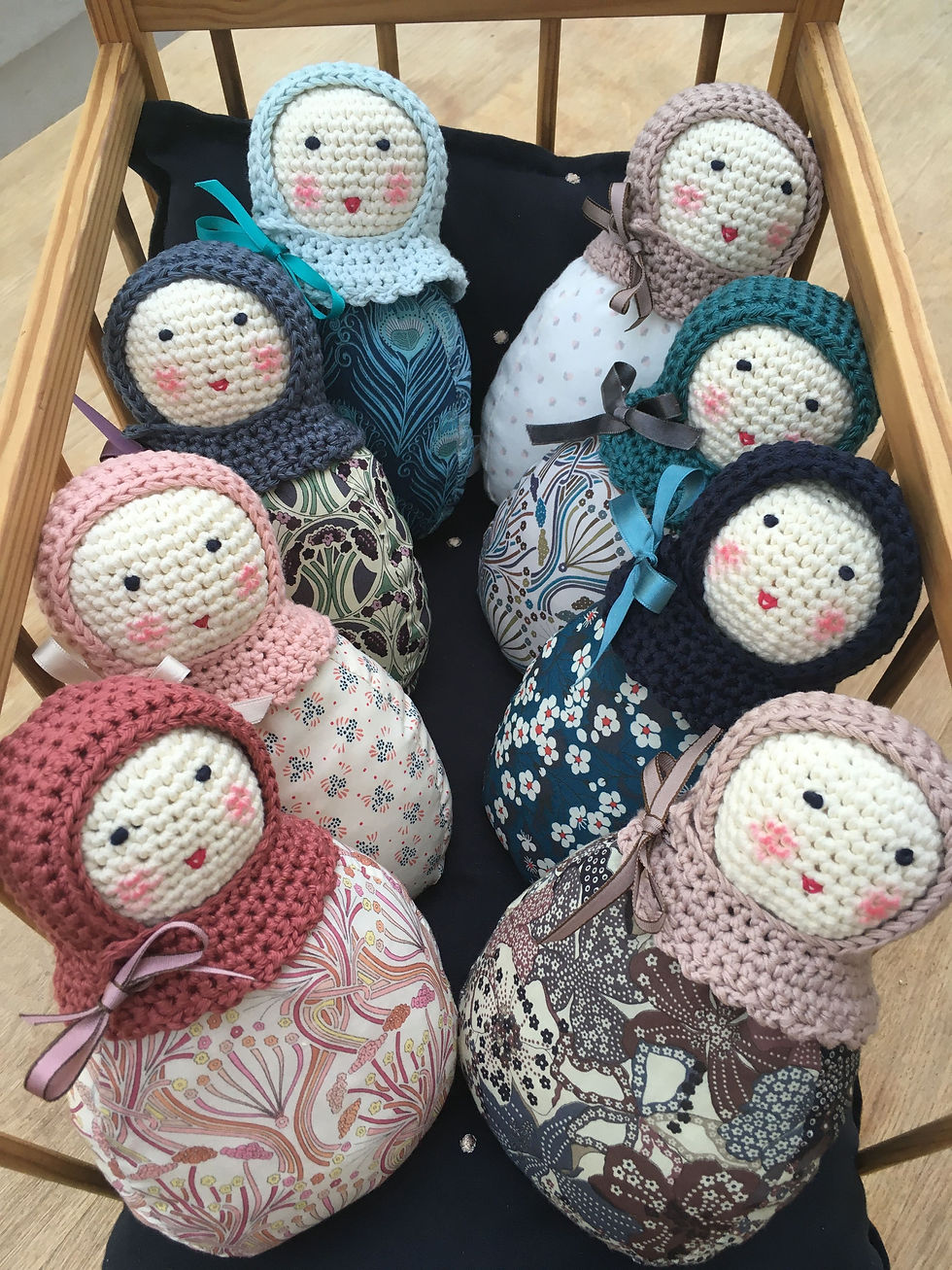 Miniature : Petrouchka, la matriochka musicale en tissu et crochet