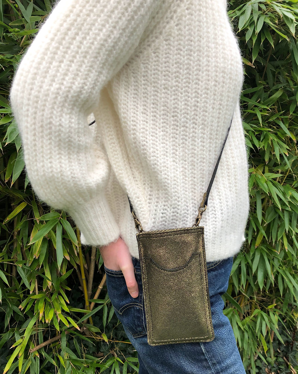Miniature : Théo, le sac téléphone en cuir