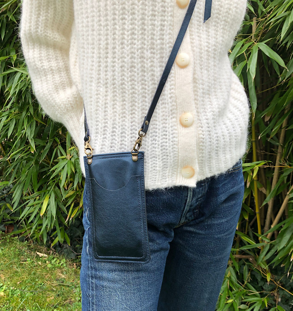 Miniature : Théo, le sac téléphone en cuir