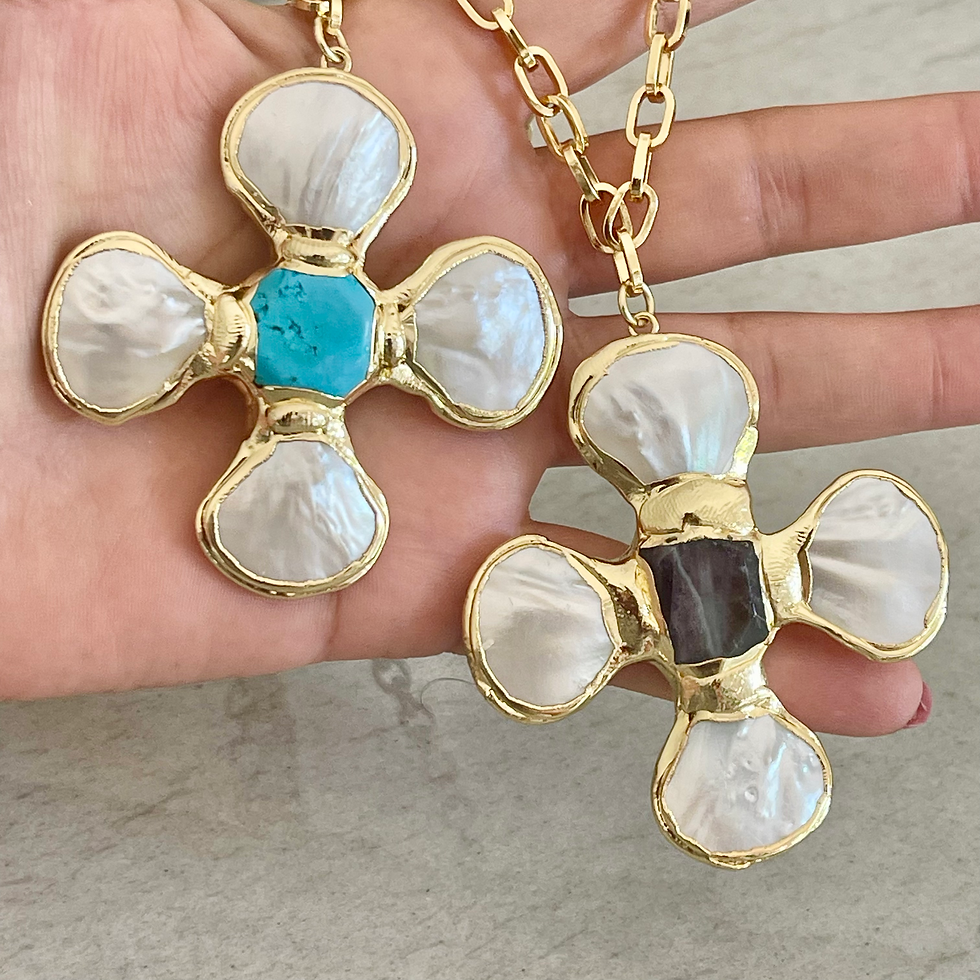 Collar Cruz Perla con piedra Natural