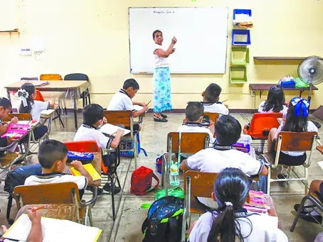 DISMINUYE EL REZAGO EDUCATIVO EN TLAXCALA; BAJA DE 26 A 22.7% EN PERSONAS MAYORES DE 15 AÑOS 📚📉