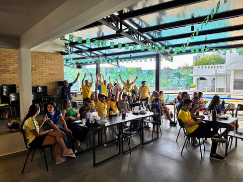 A torcida ficou ainda melhor com a sua presença!
