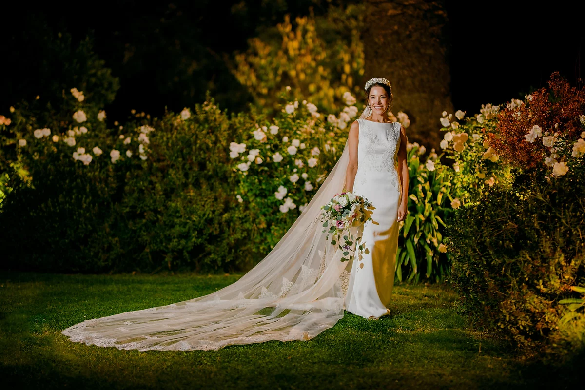 Vestido de novia y velo.jpg.webp