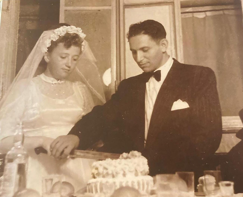 בתמונה: ילדים ששרדו את התופת מקימים משפחה