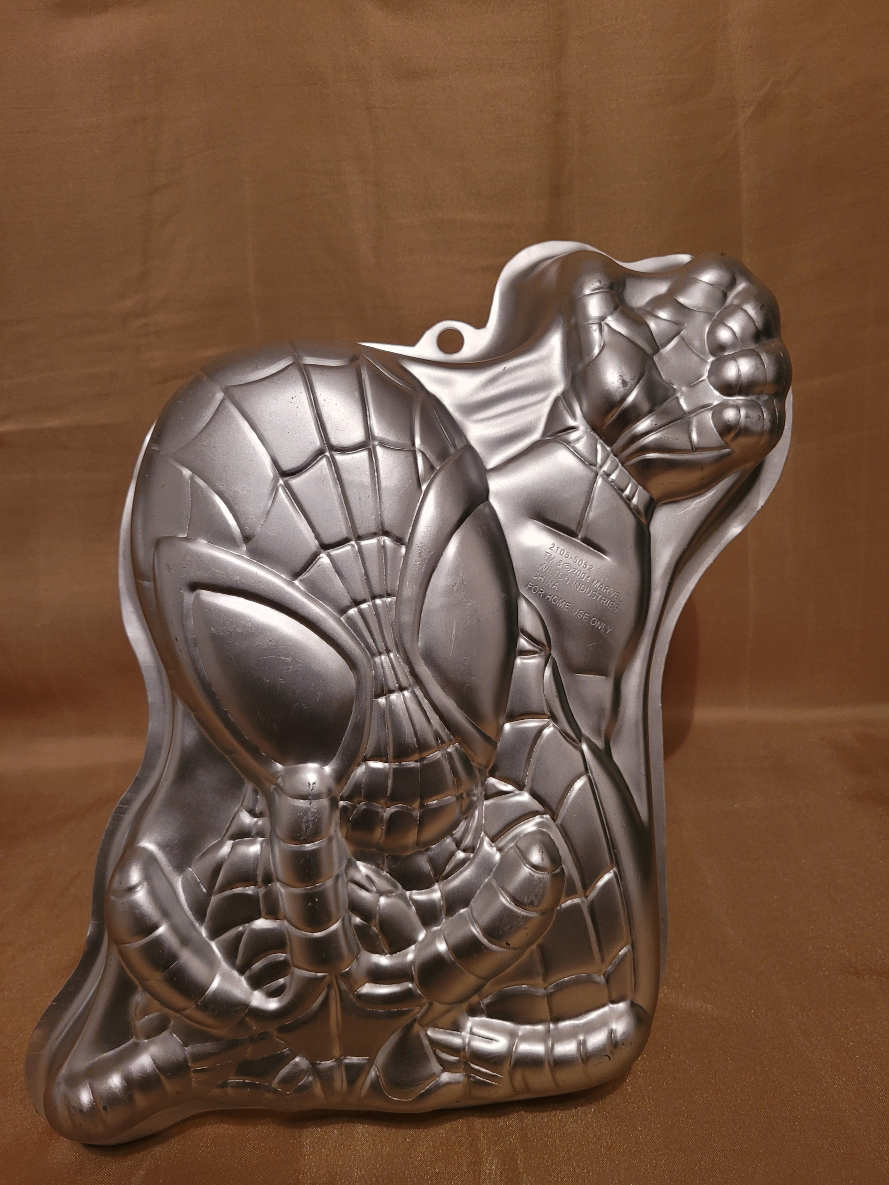 Wilton Marvel Spider Man Cake Pan